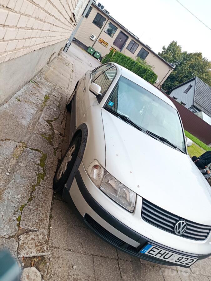 Volkswagen Passat B5 Sedan 4-doors