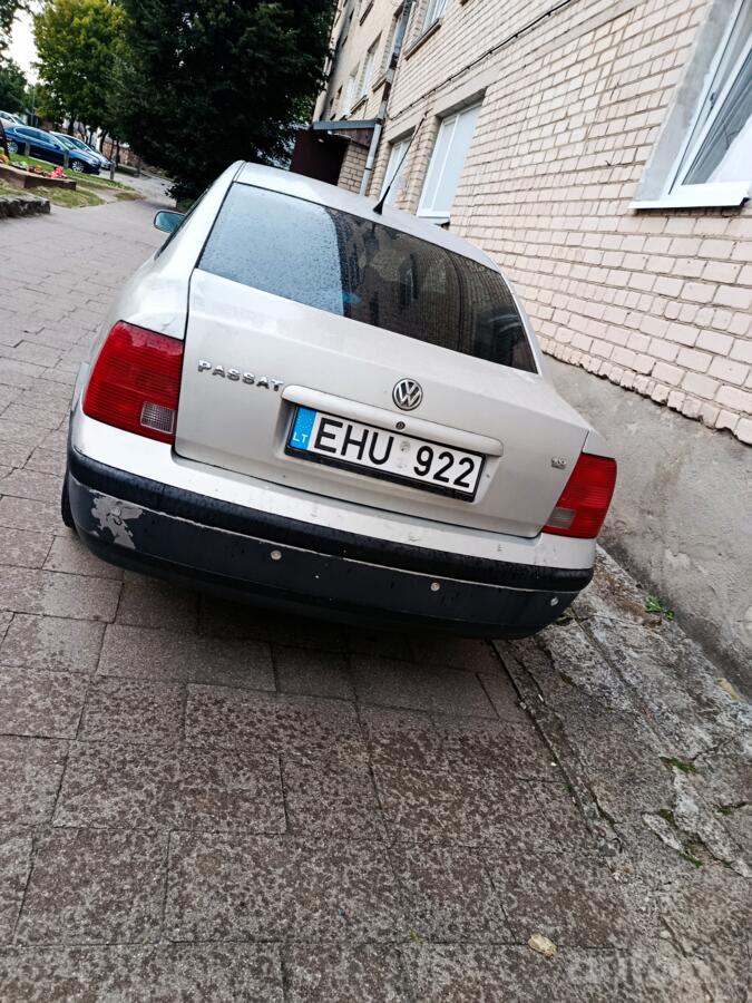 Volkswagen Passat B5 Sedan 4-doors