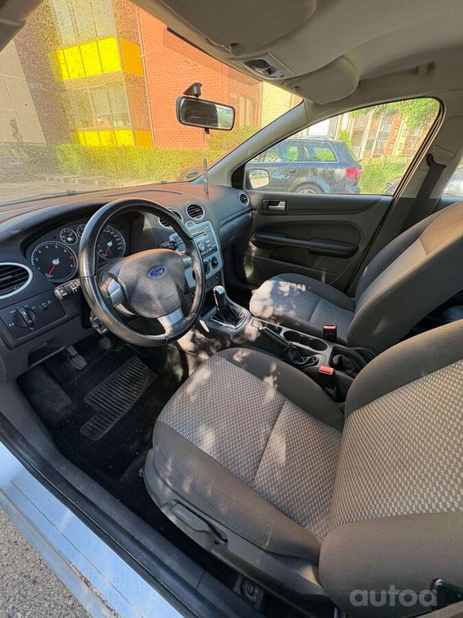 Ford Focus 2 generation wagon 5-doors