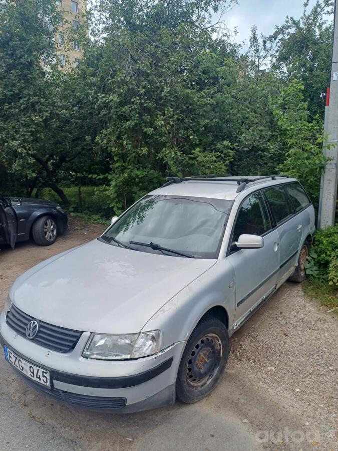 Volkswagen Passat B5 Sedan 4-doors