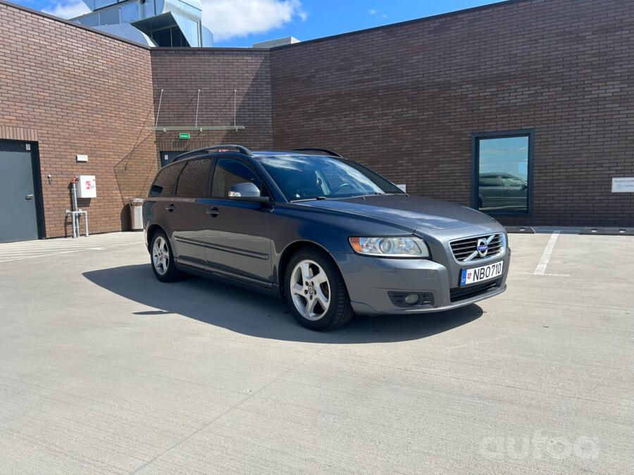 Volvo V50 1 generation [restyling]