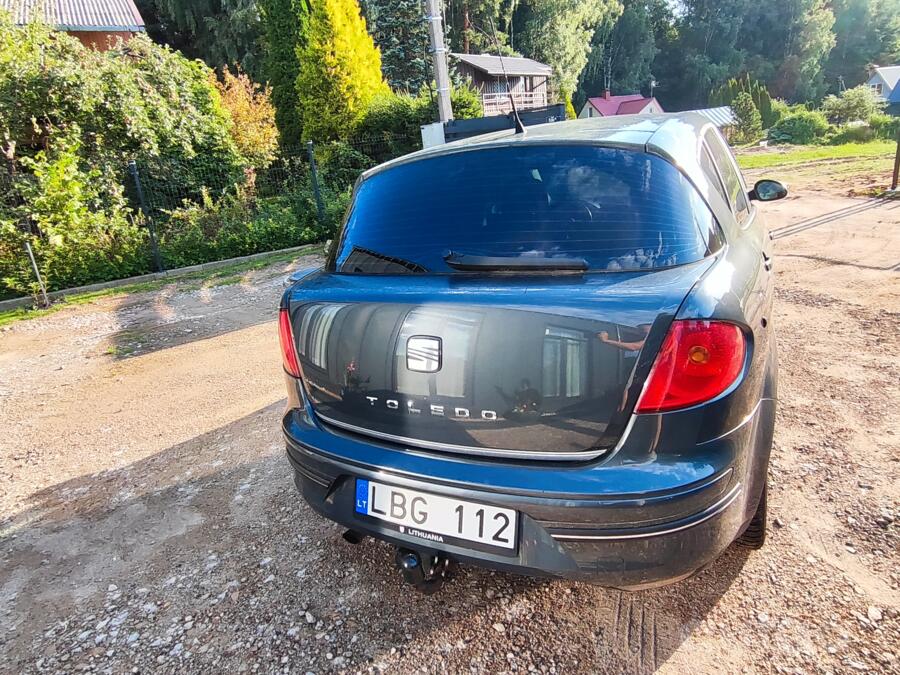 SEAT Toledo 3 generation Hatchback