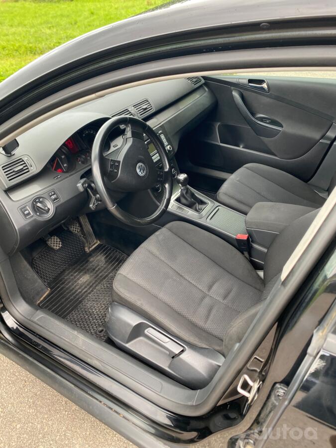 Volkswagen Passat B6 Sedan 4-doors