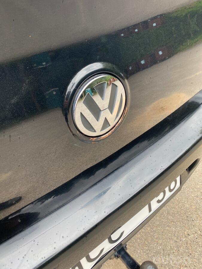 Volkswagen Passat B6 Sedan 4-doors