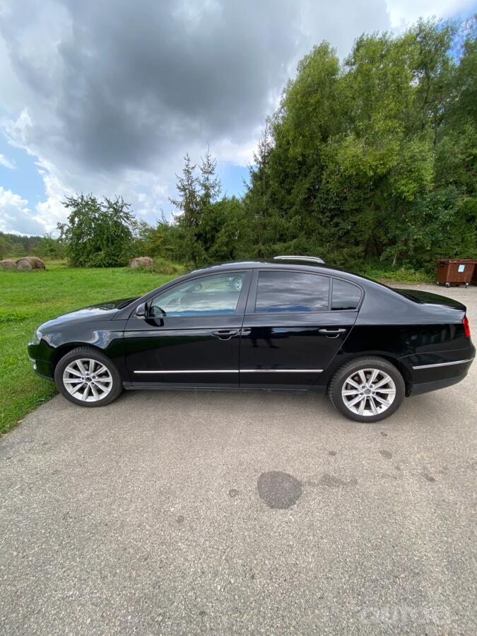 Volkswagen Passat B6 Sedan 4-doors