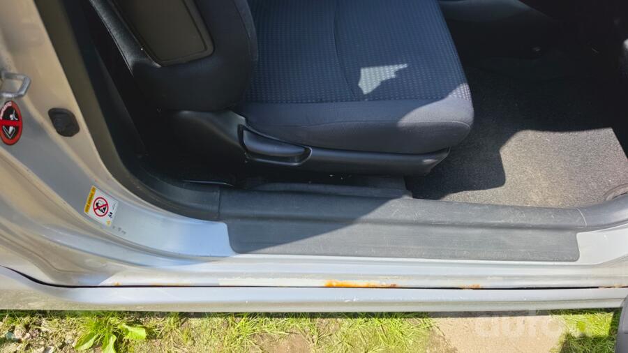 Honda Civic 7 generation [restyling] Hatchback 3-doors