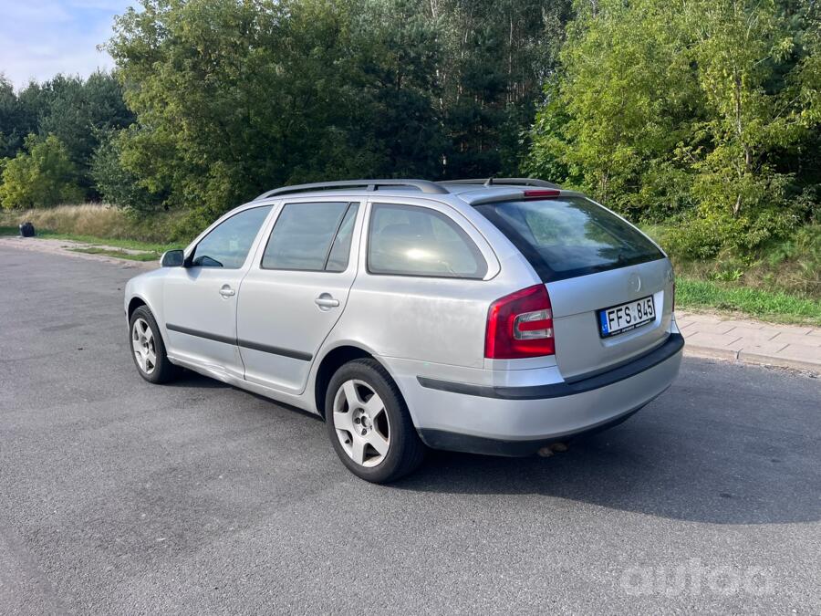 Skoda Octavia 2 generation Combi wagon 5-doors