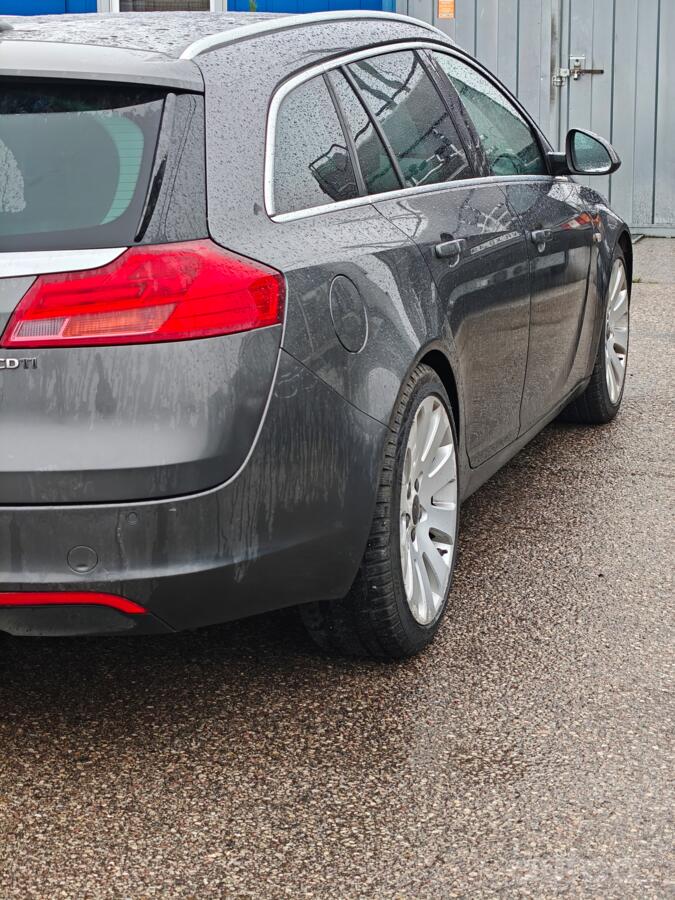 Opel Insignia A Sports Tourer wagon 5-doors