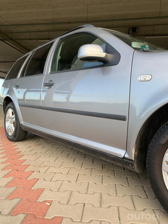 Volkswagen Golf 4 generation wagon