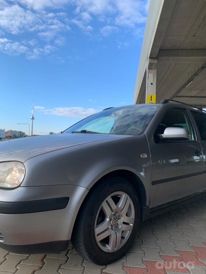 Volkswagen Golf 4 generation wagon