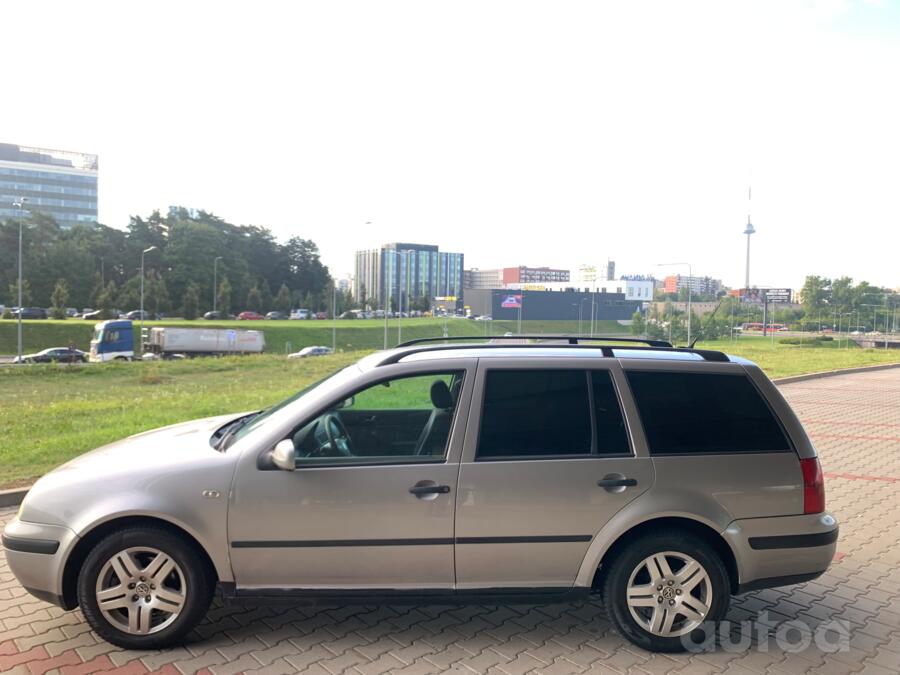Volkswagen Golf 4 generation wagon