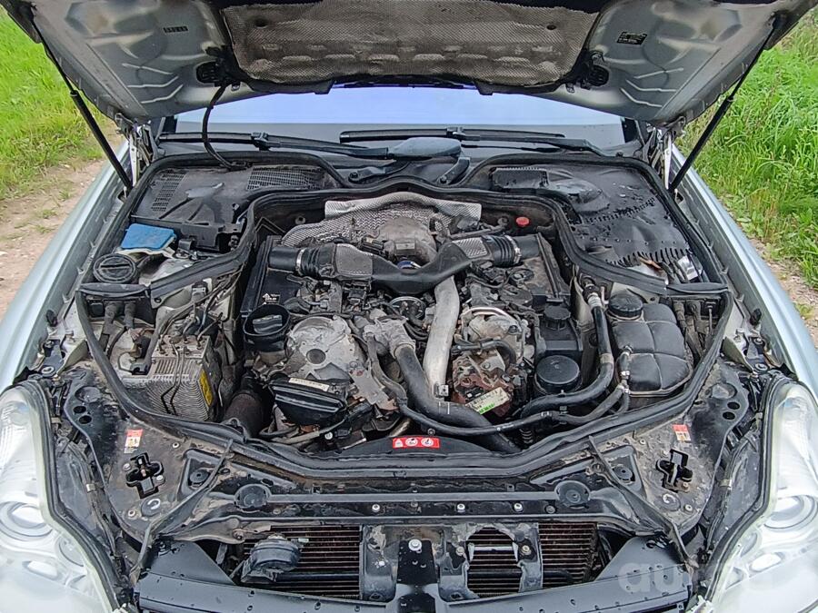 Mercedes-Benz CLS-Class C219 Sedan