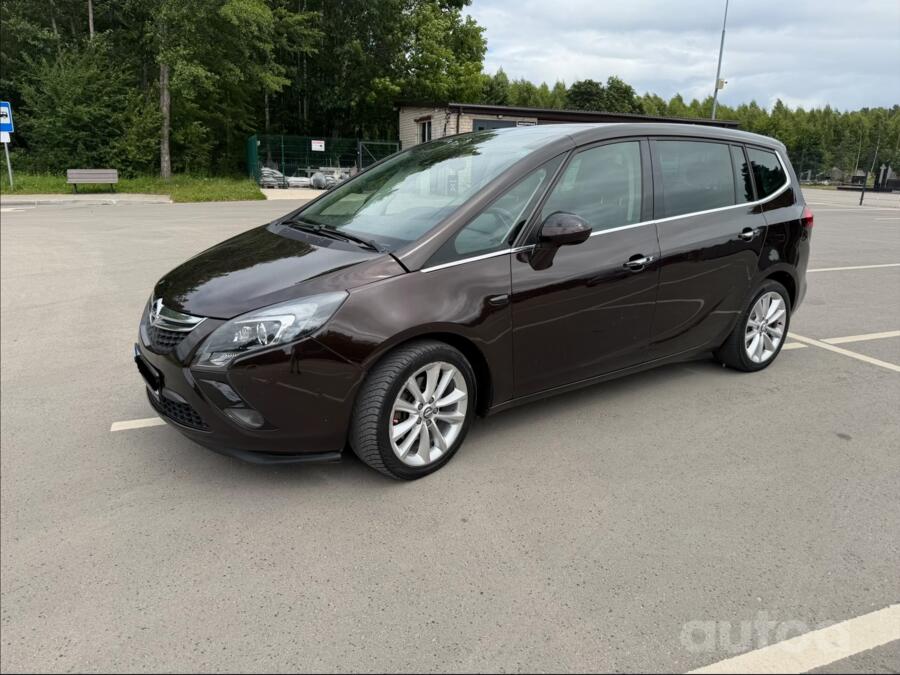 Opel Zafira Tourer 2012