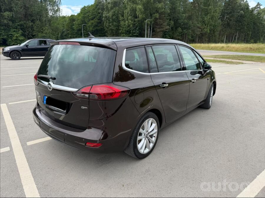 Opel Zafira Tourer 2012