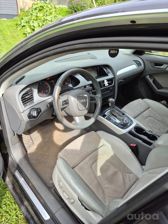 Audi A4 B8/8K Sedan 4-doors
