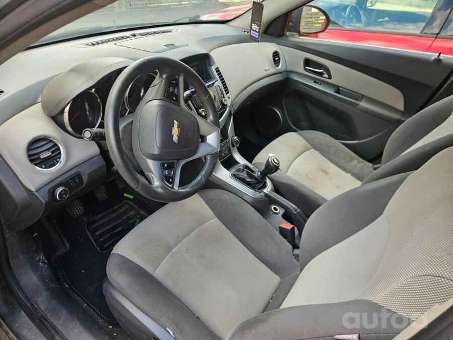 Chevrolet Cruze J300 Sedan