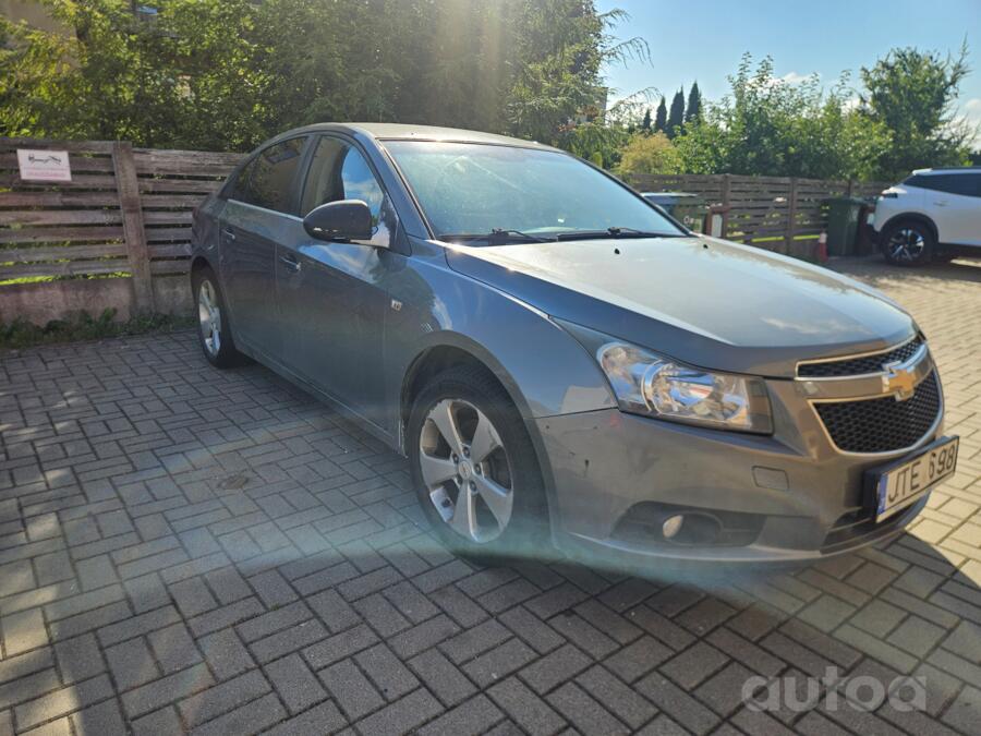 Chevrolet Cruze J300 Sedan