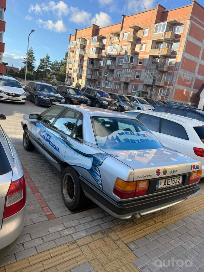 Audi 100