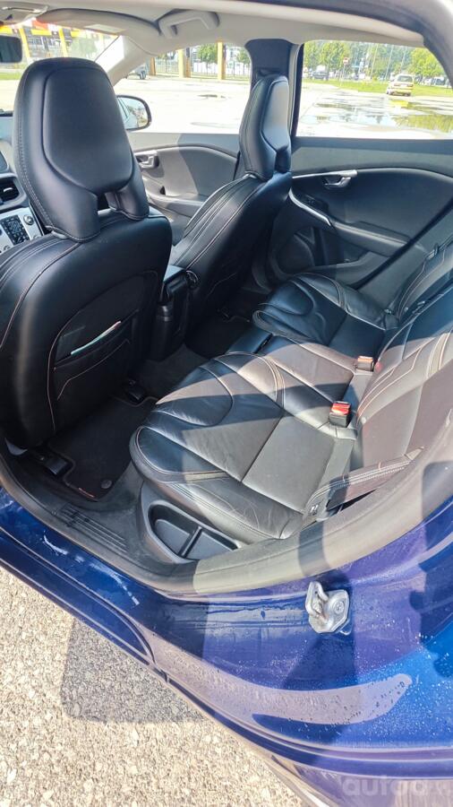 Volvo V40 2 generation Hatchback 5-doors