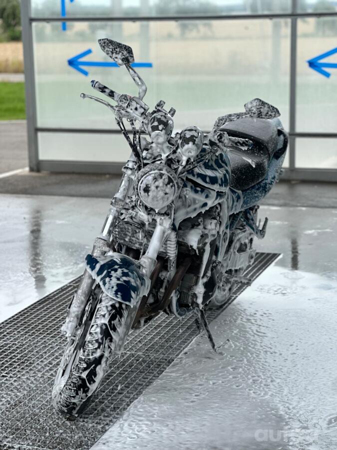 Suzuki GSF600S