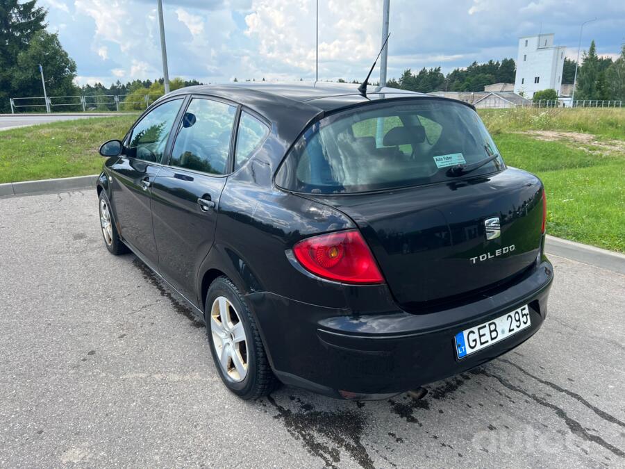 SEAT Toledo 3 generation Hatchback