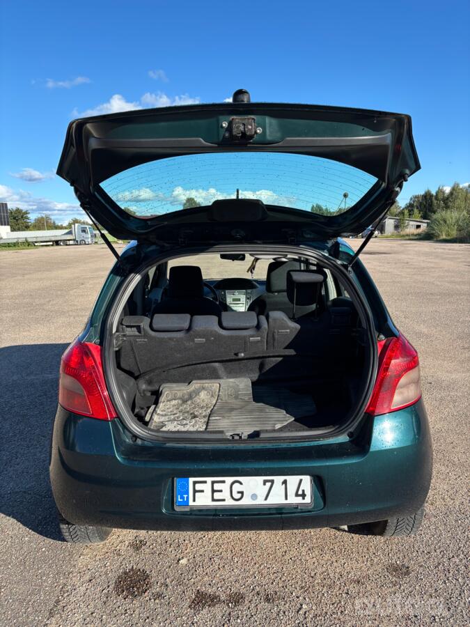 Toyota Yaris 2 generation