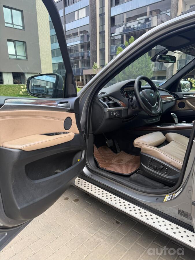 BMW X5 E70 Crossover