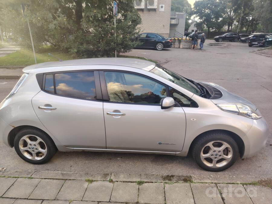 Nissan Leaf 1 generation Hatchback