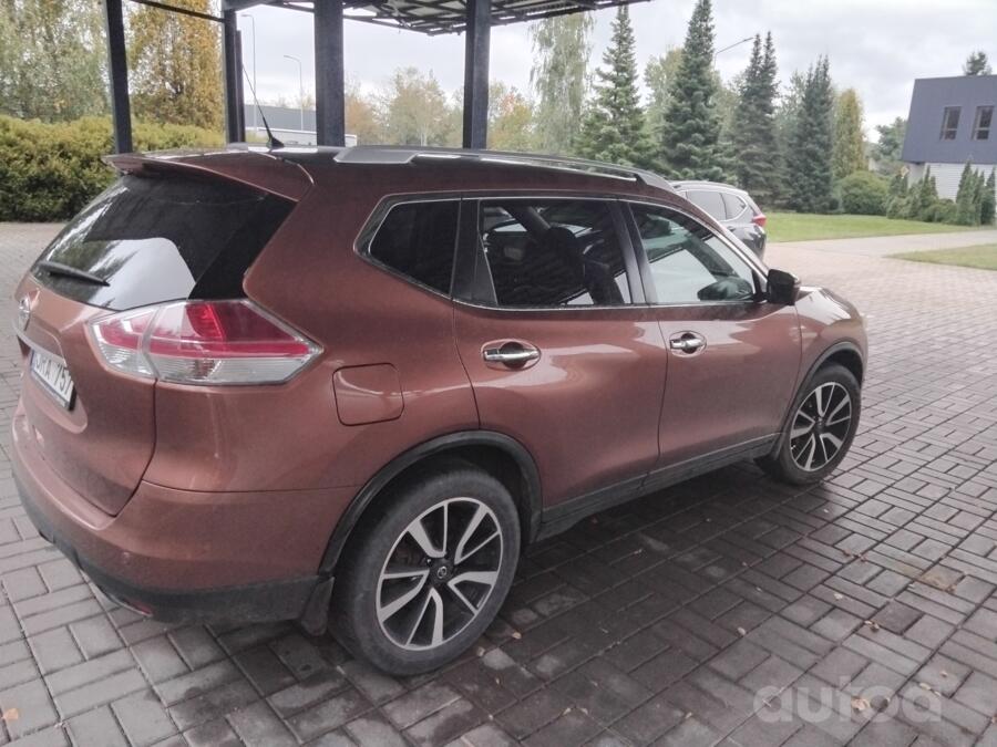 Nissan X-Trail T32 Crossover