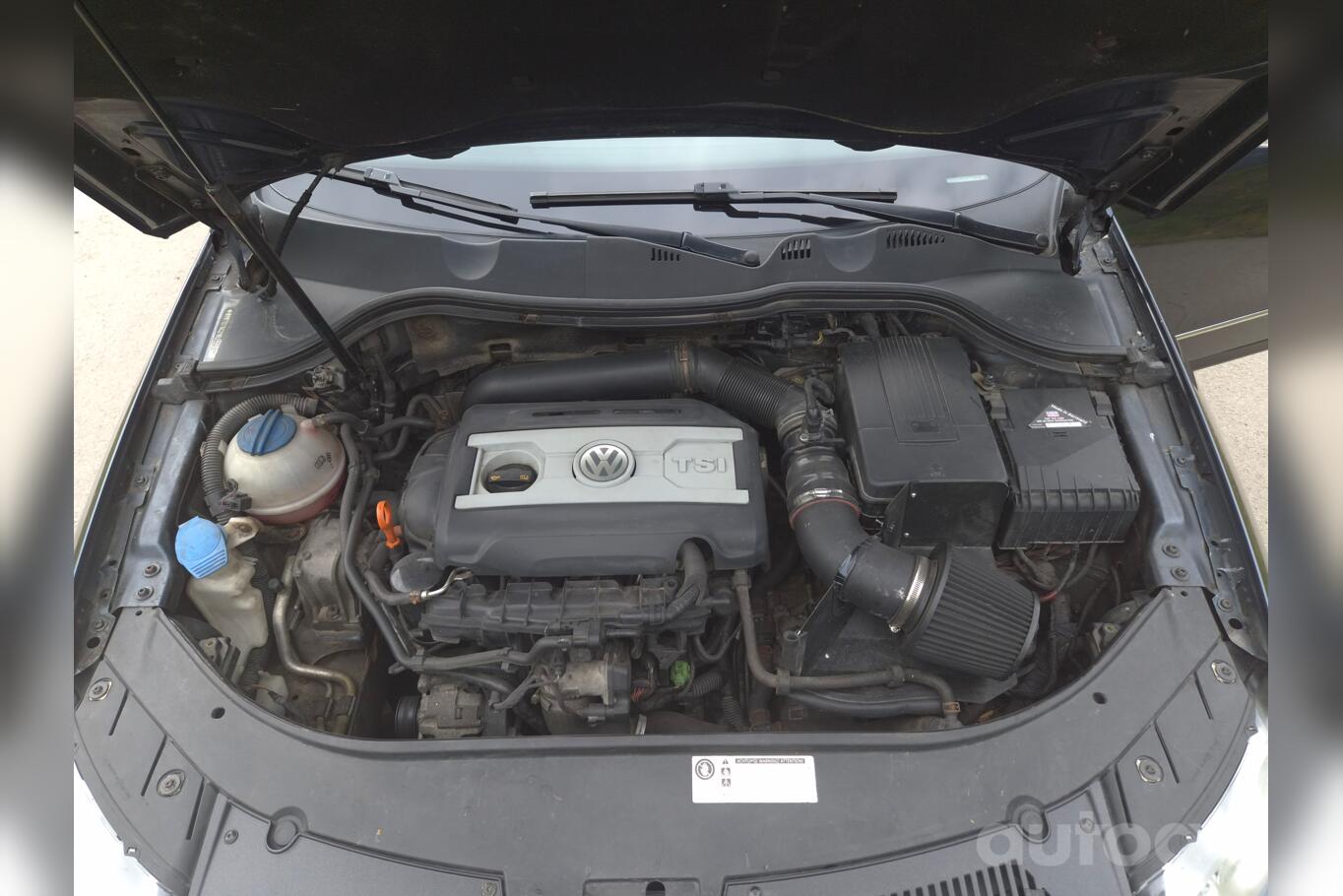 Volkswagen Passat B6 wagon 5-doors