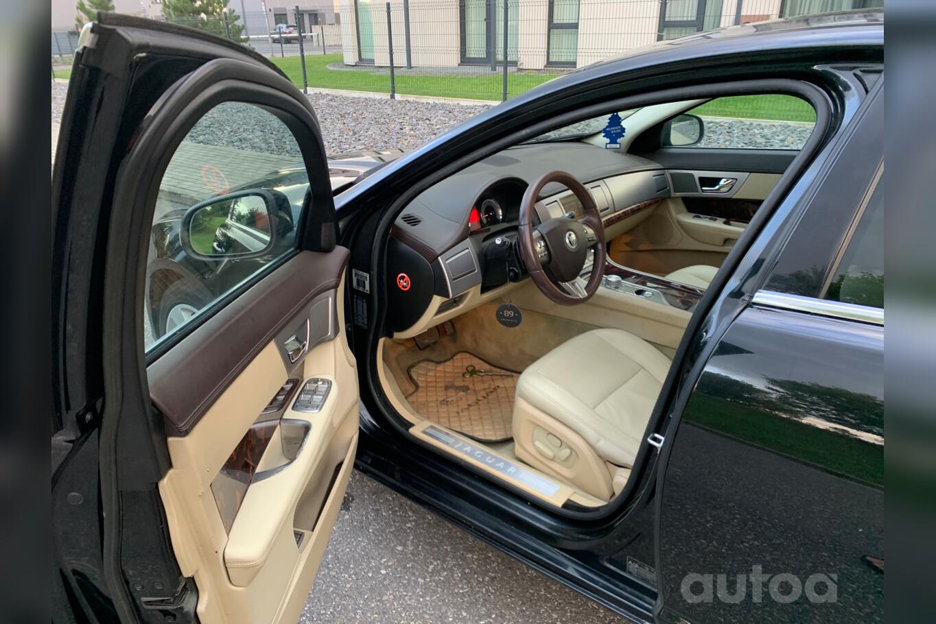 Jaguar XF X250 Sedan 4-doors