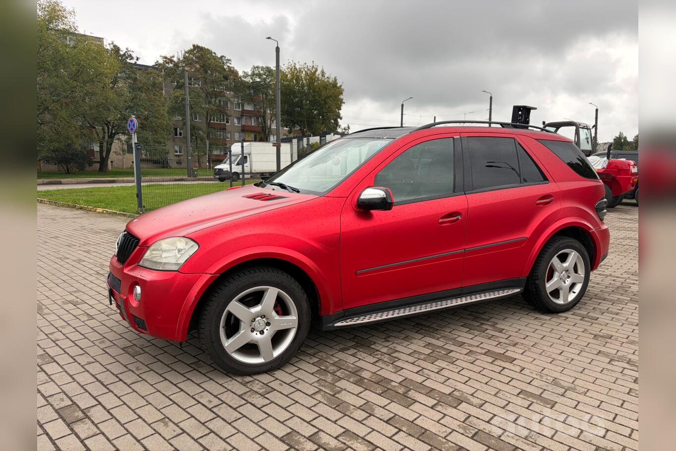 Mercedes-Benz M-Class W164 Crossover 5-doors