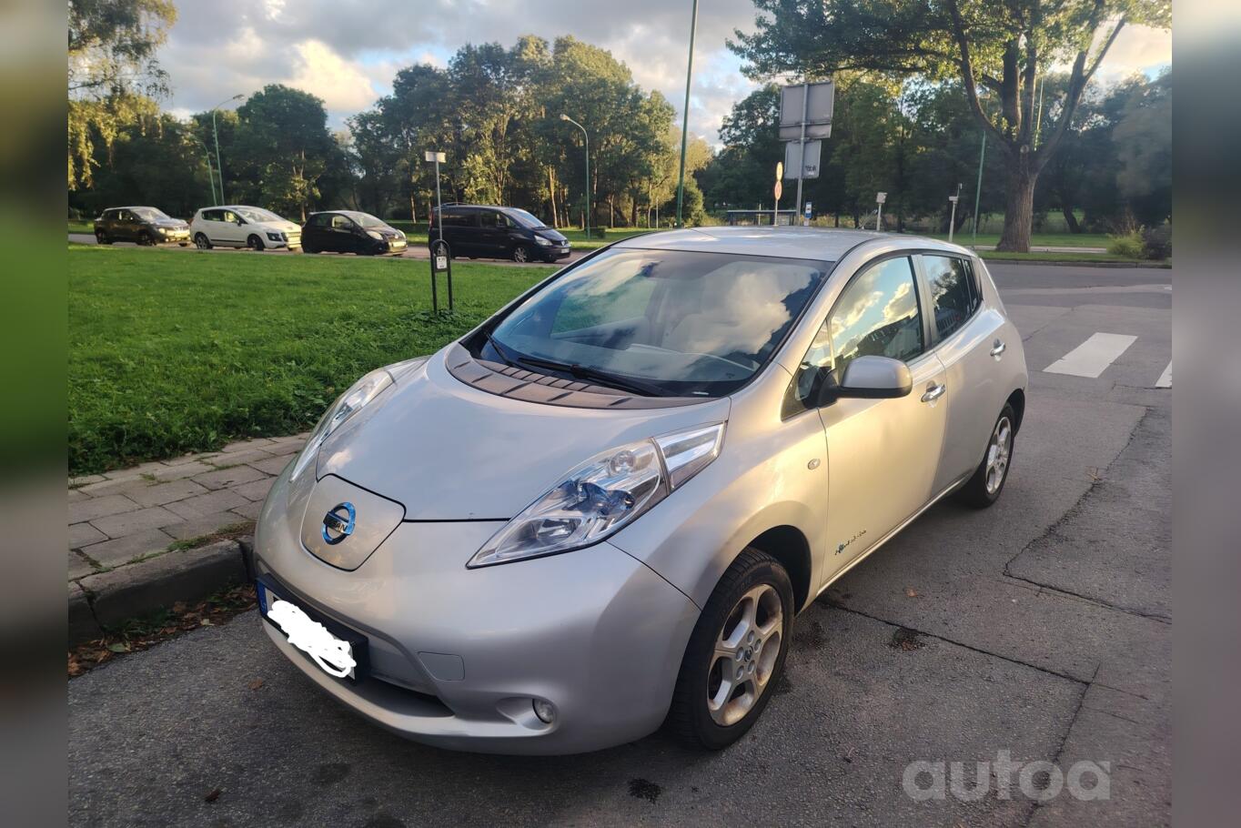 Nissan Leaf 1 generation Hatchback