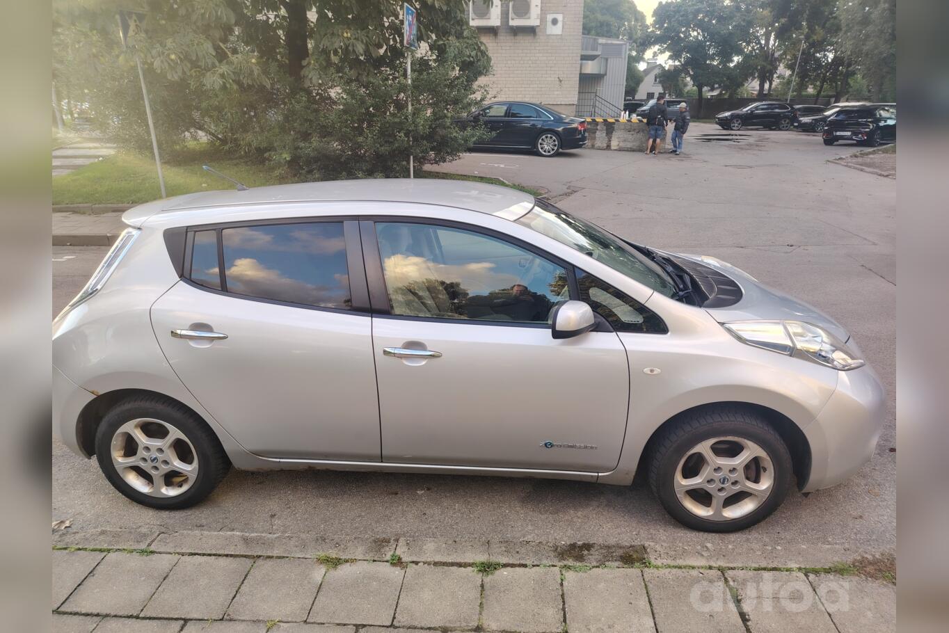 Nissan Leaf 1 generation Hatchback