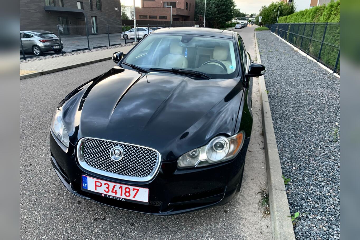 Jaguar XF X250 Sedan 4-doors
