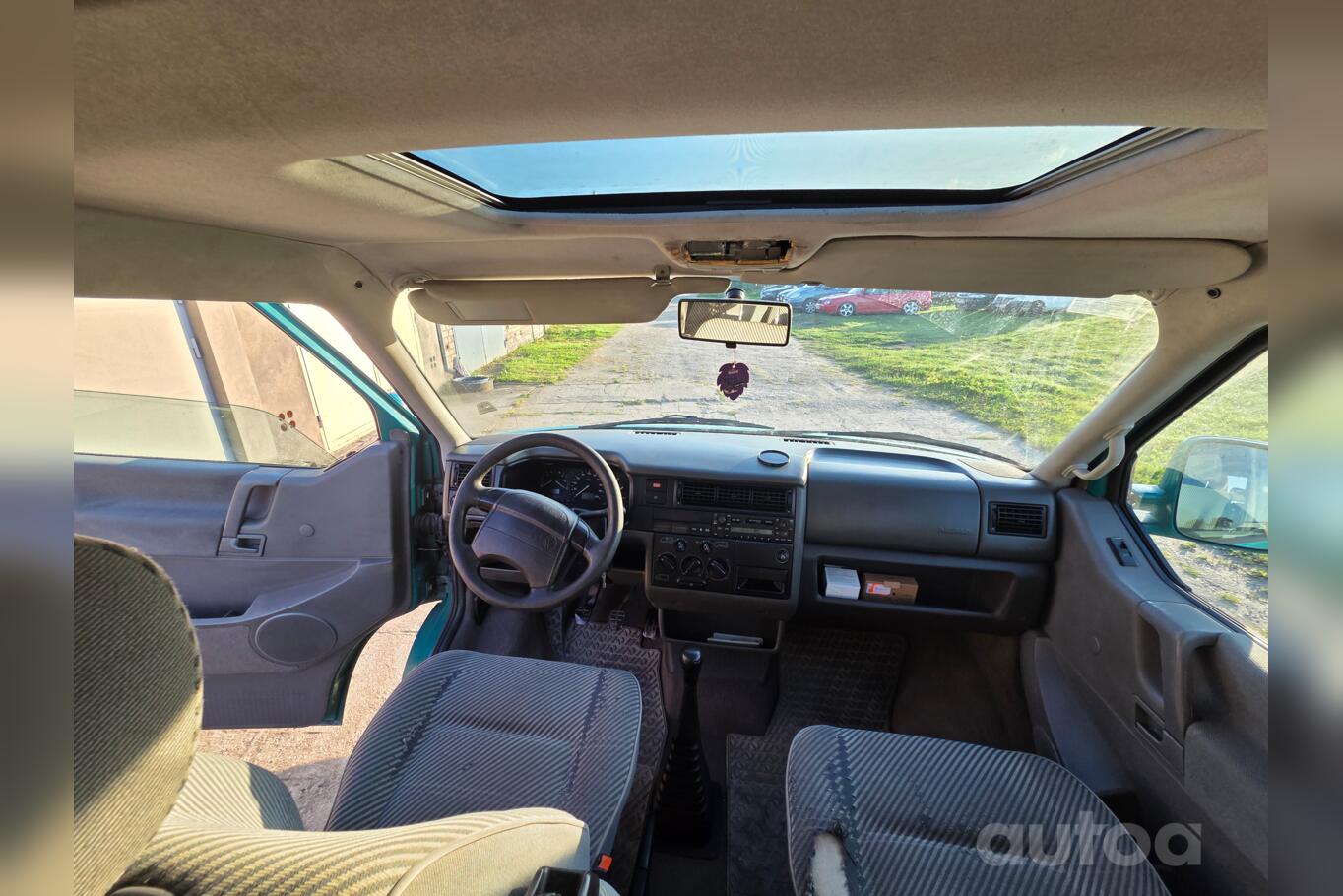 Volkswagen Caravelle T4 Minivan