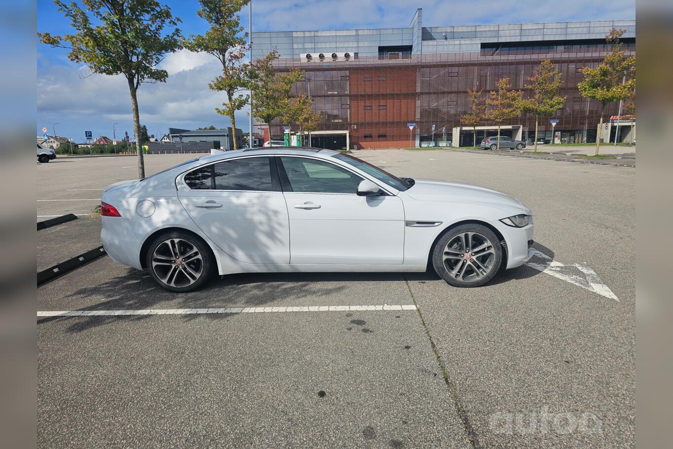 Jaguar XE 1 generation