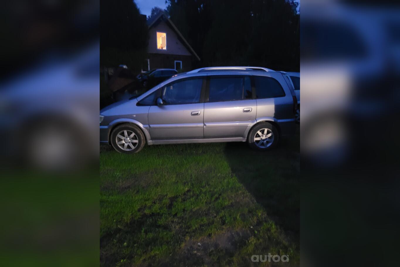 Opel Zafira OPC A [restyling]