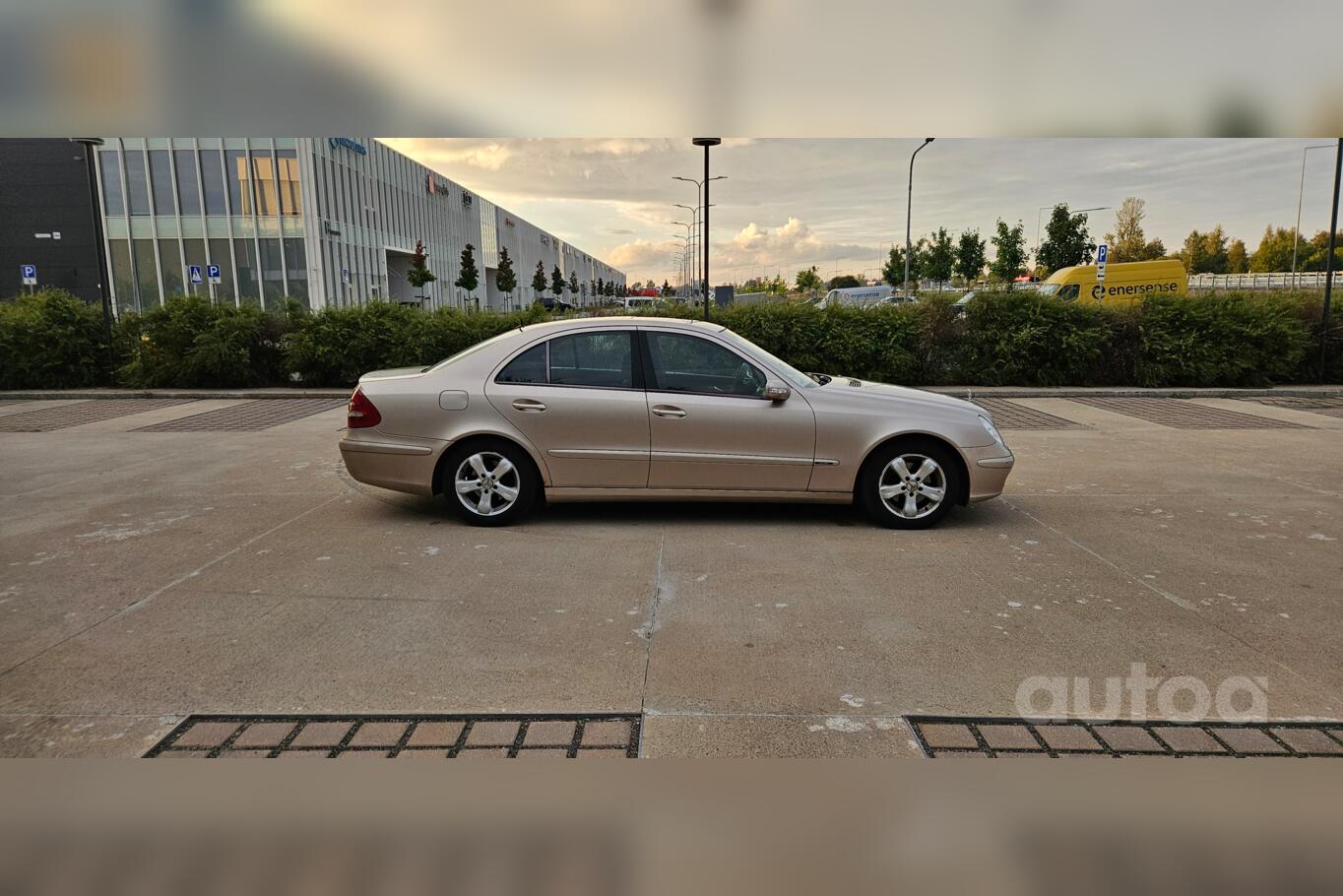 Mercedes-Benz E-Class W211 Sedan