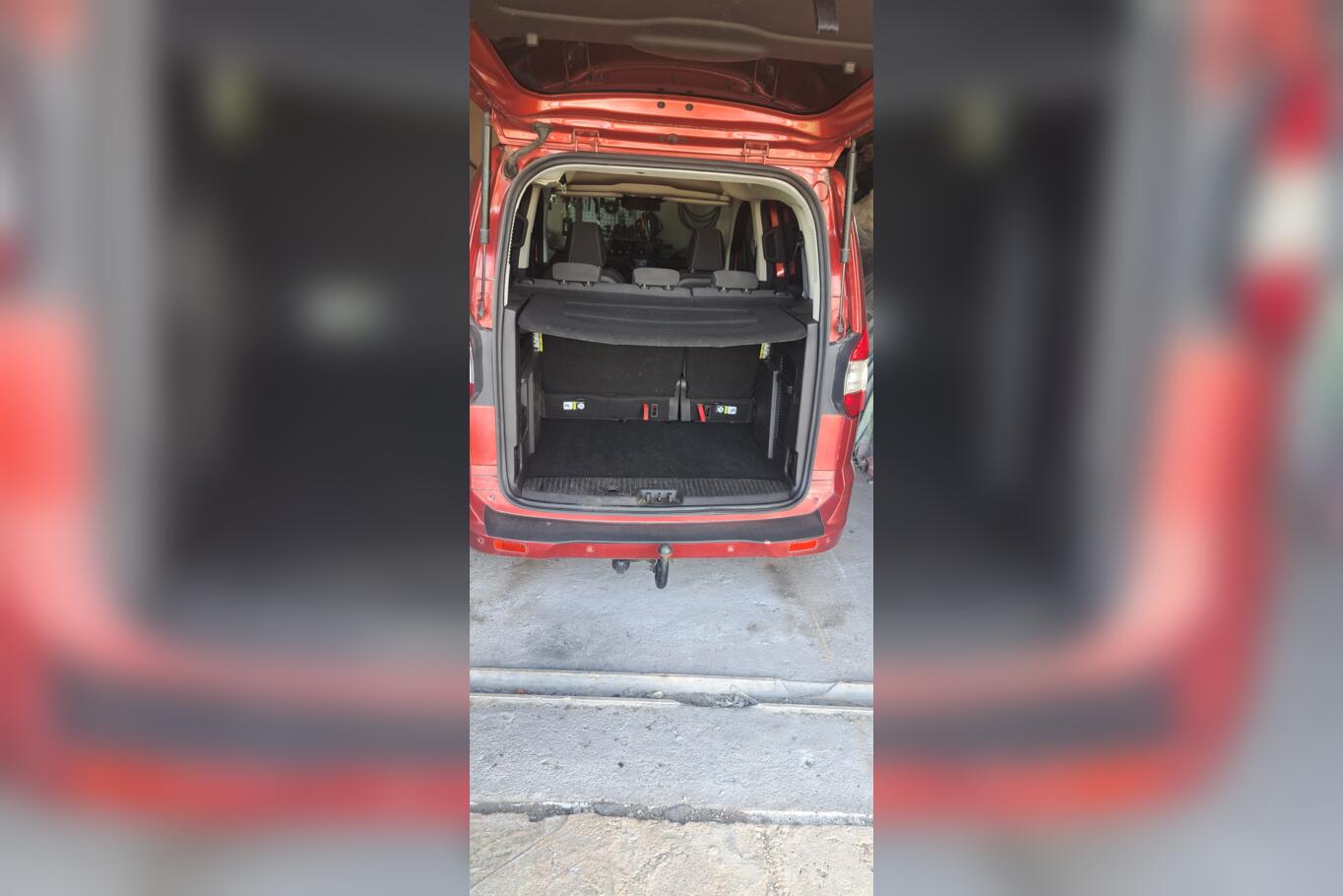 Ford Tourneo Courier 1 generation