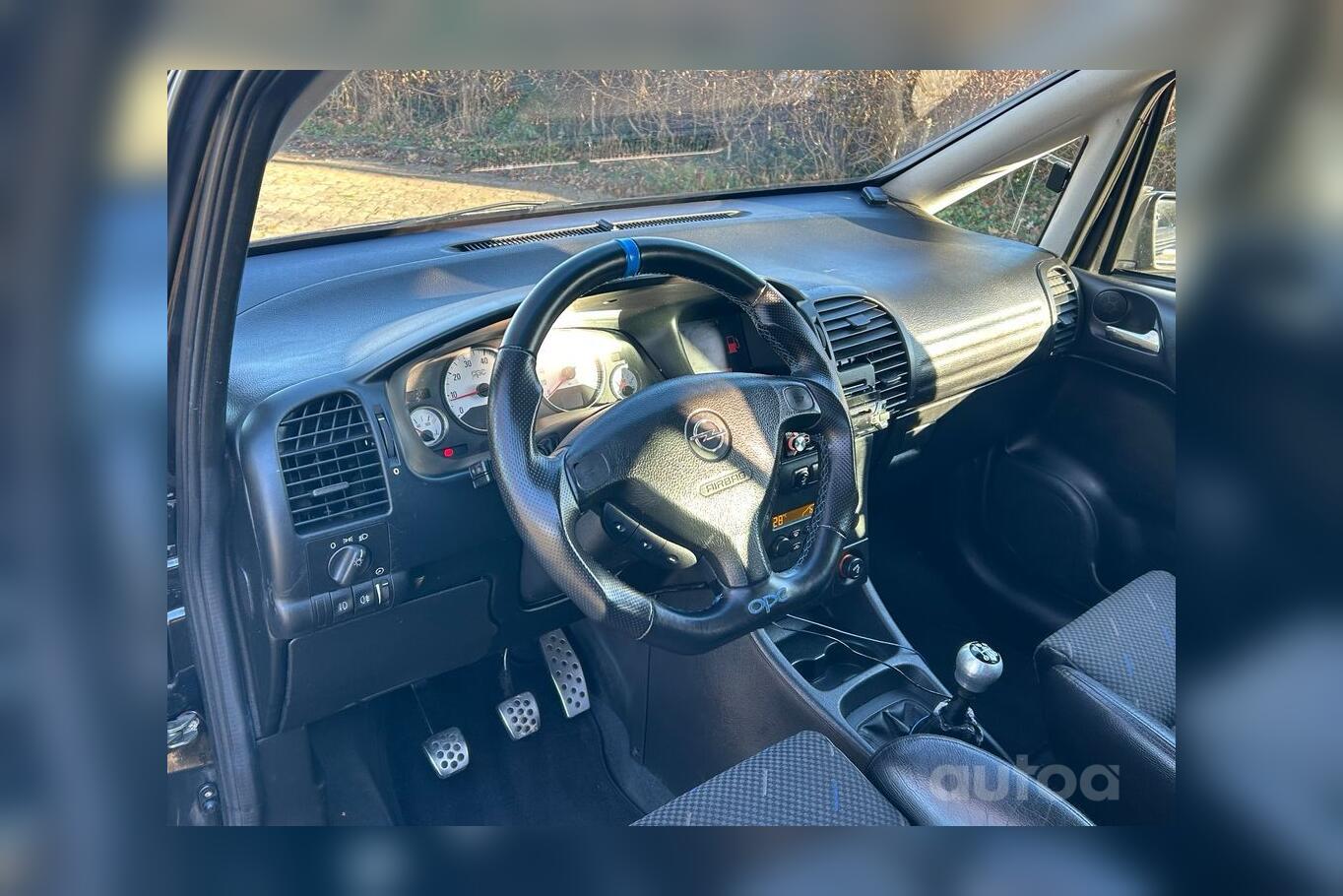 Opel Zafira OPC A [restyling]