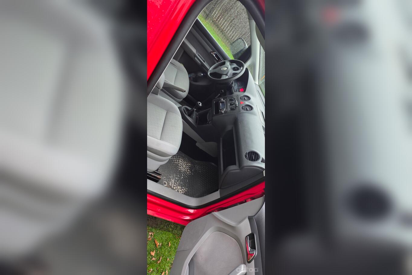 Volkswagen Caddy 3 generation Tramper minivan 5-doors