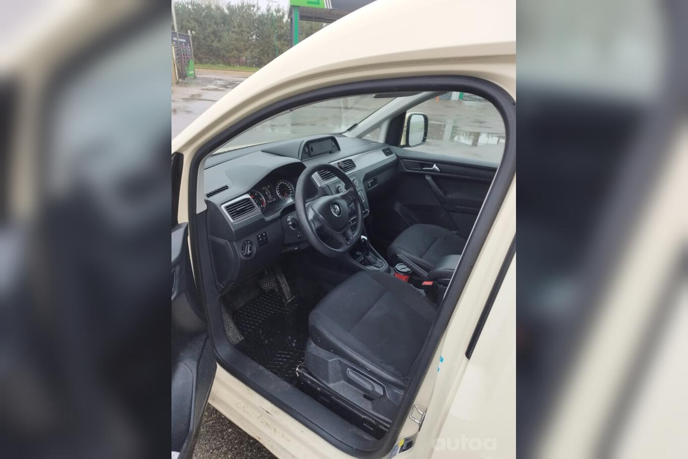 Volkswagen Caddy 4 generation Maxi minivan 5-doors
