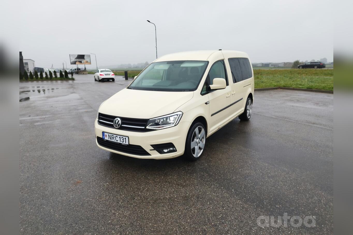 Volkswagen Caddy 4 generation Maxi minivan 5-doors
