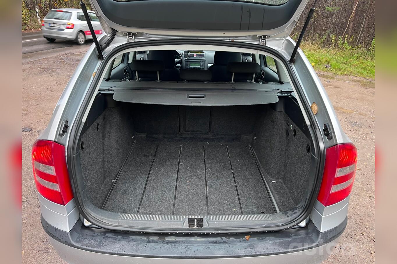Skoda Octavia 2 generation Combi wagon 5-doors