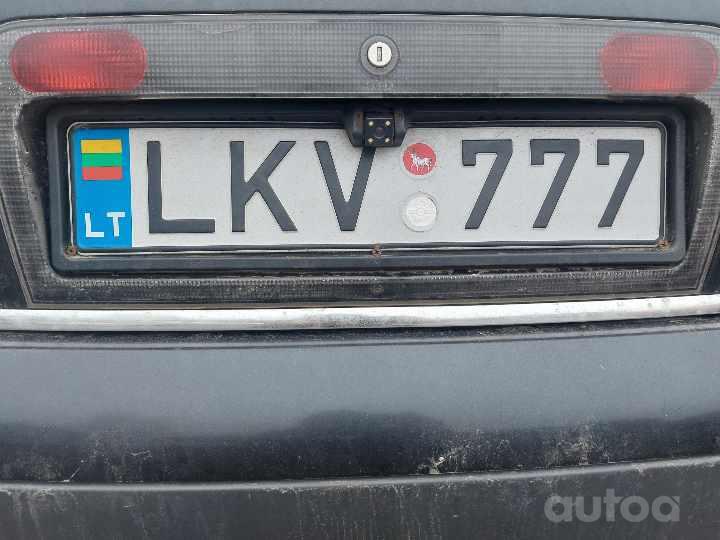 LKV 777