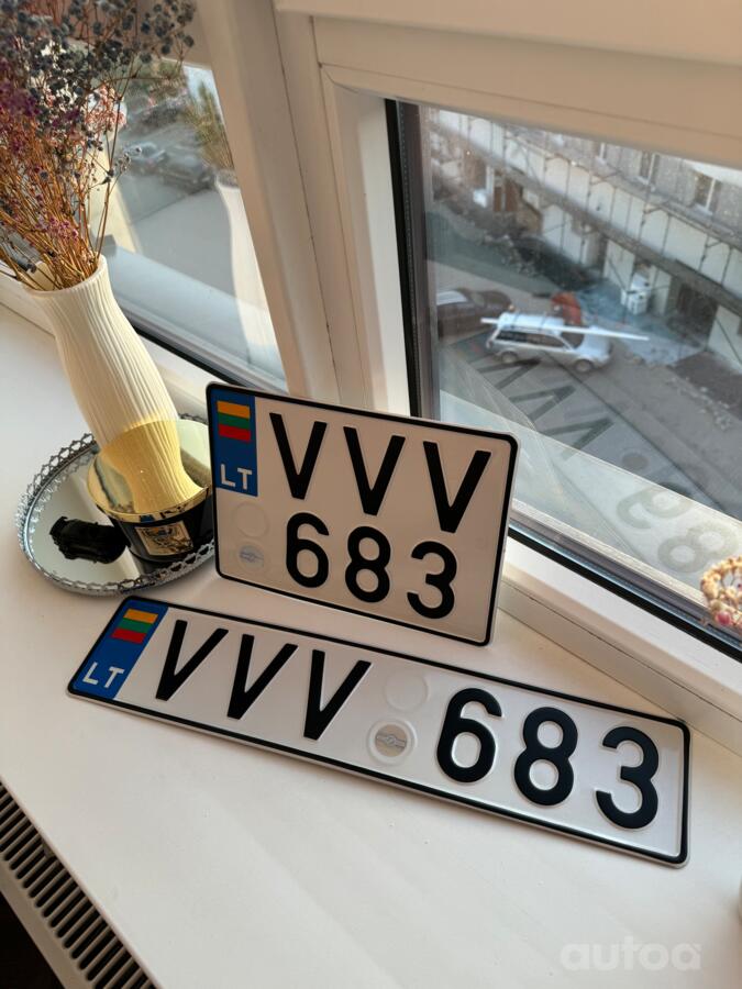 VVV683