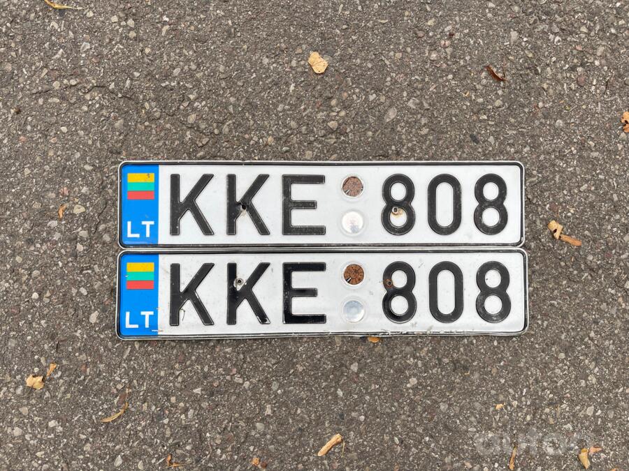 KKE808