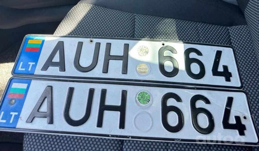AUH664