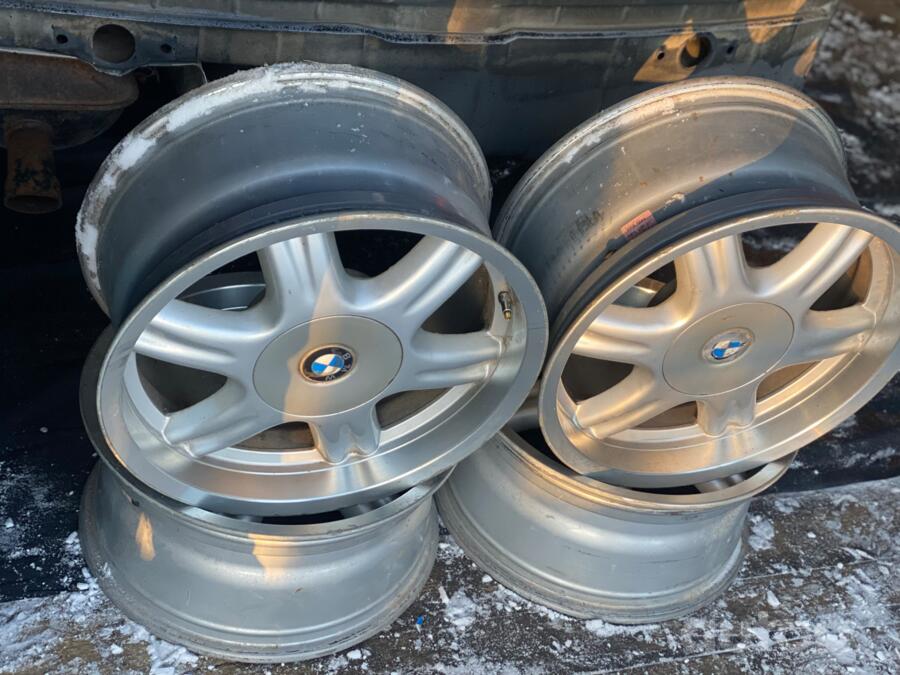 BMW, valuveljed